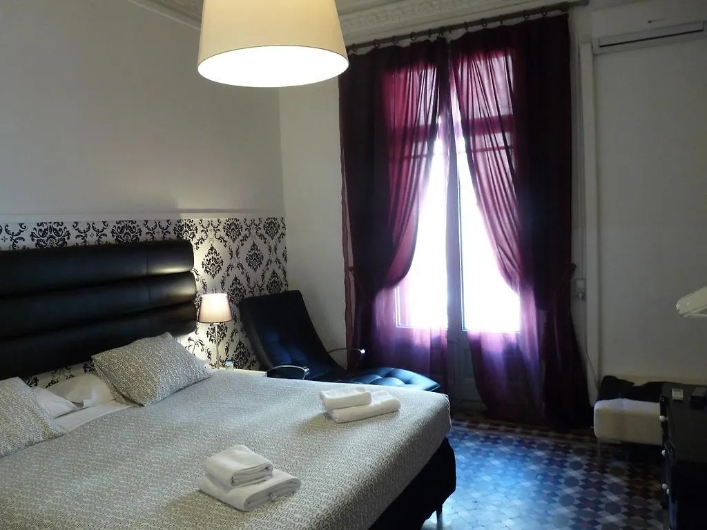 Tripledos Bed & Breakfast Bed & Breakfast Barcelona 0*,  Spain