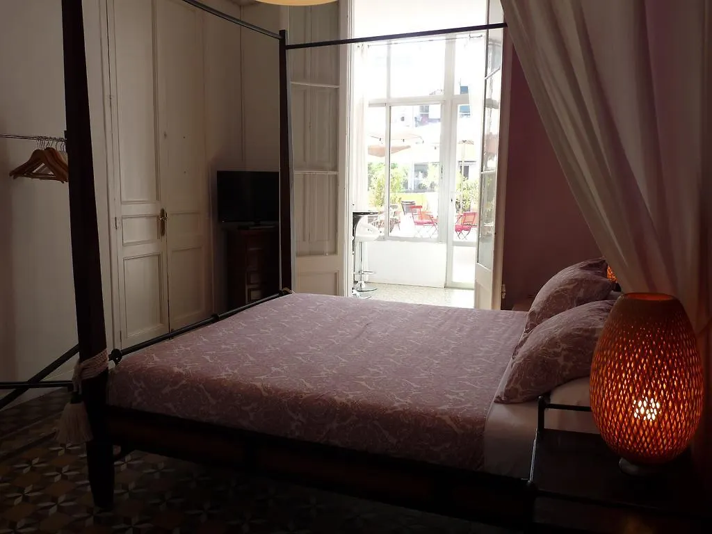Tripledos Bed & Breakfast Bed & Breakfast Barcelona